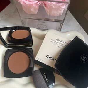 CHANEL Les Beiges Healthy Glow Sheer Powder B140